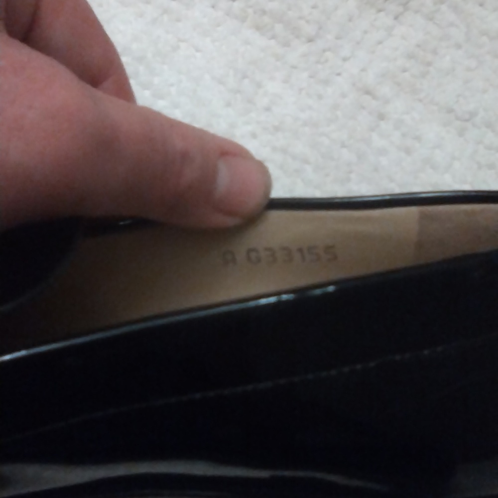 CHANEL Black Patent Calfskin Leather CC Logo Accent Loafers Flats Size 38C - Picture 3 of 4